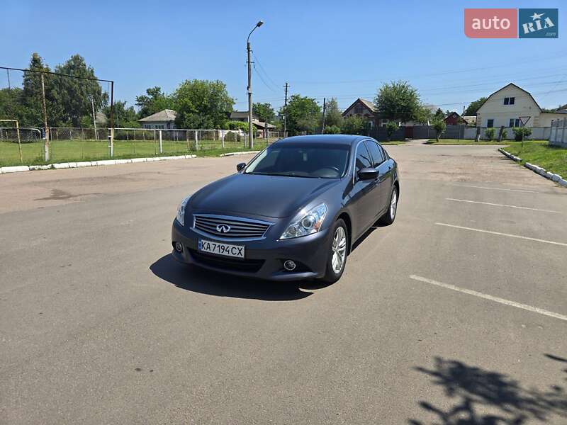 Infiniti G25 (2011)