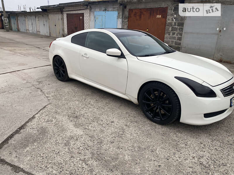 Infiniti G37 (2010)