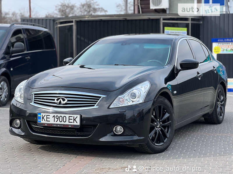 Infiniti G37 (2010)