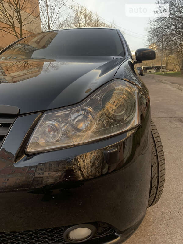 Infiniti M35 (2007)