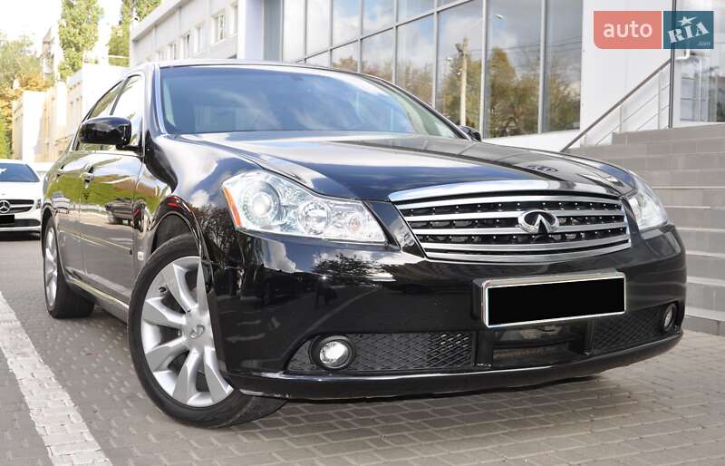 Infiniti M35 (2007)