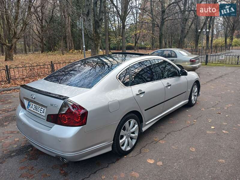 Infiniti M35 (2007)