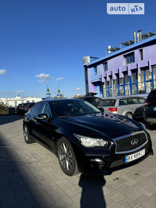 Infiniti Q50 (2014)