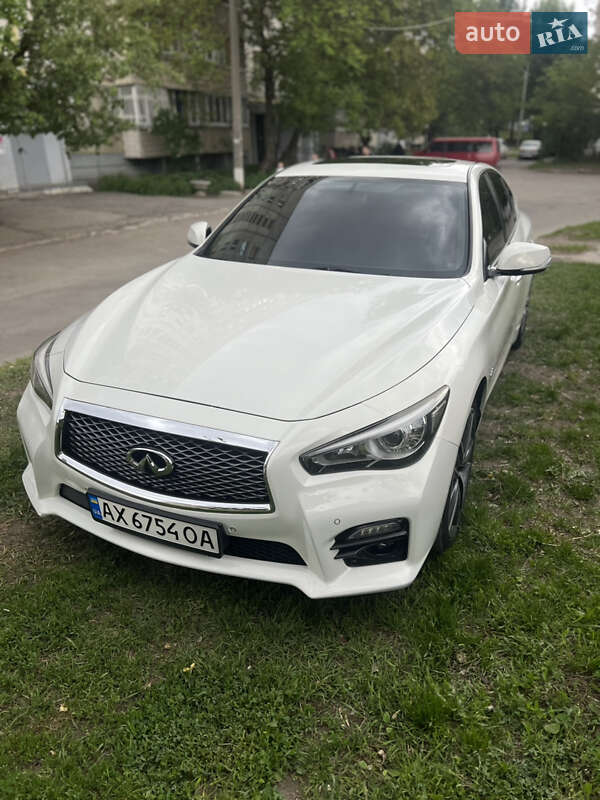 Infiniti Q50 (2015)