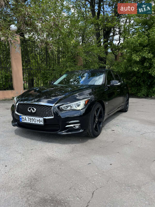 Infiniti Q50 (2015)