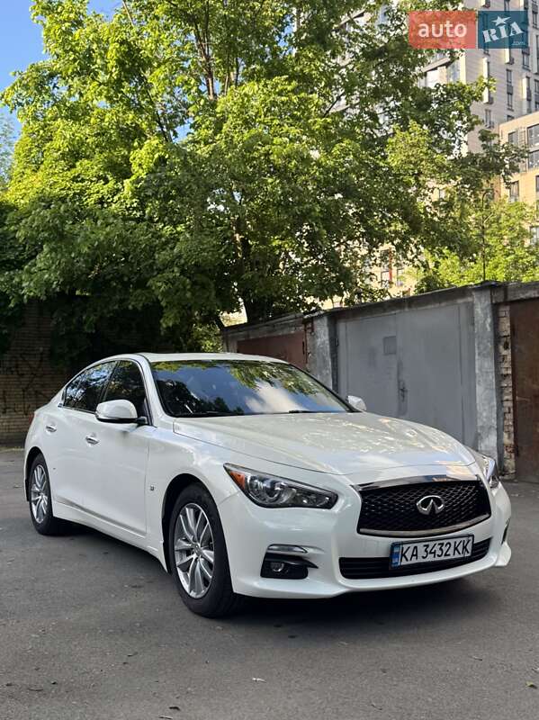 Infiniti Q50 (2015)