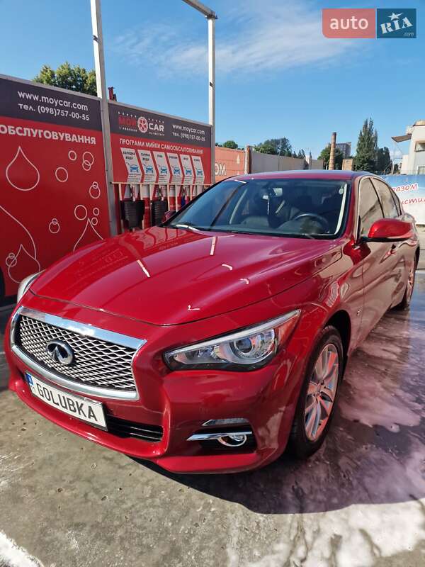 Infiniti Q50 (2015)