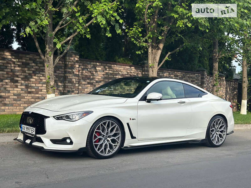 Infiniti Q60 (2017)