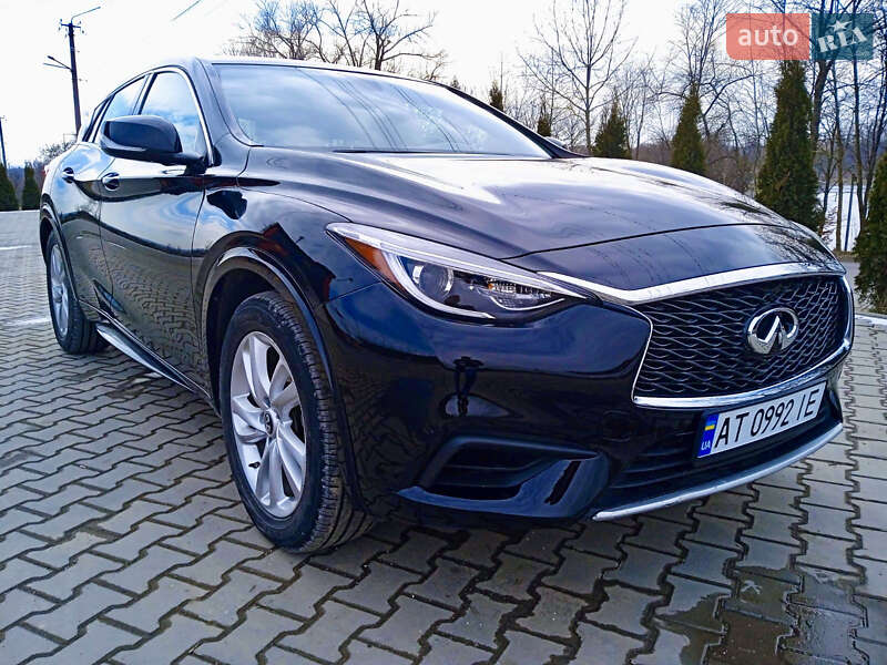 Infiniti Qx30 (2017)