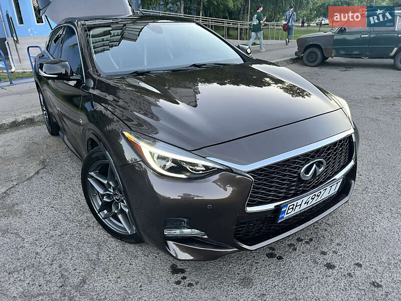 Infiniti Qx30 (2016)