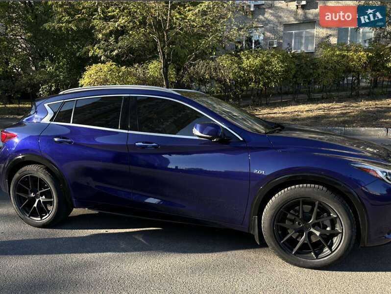 Infiniti Qx30 (2018)