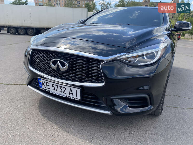Infiniti Qx30 (2017)