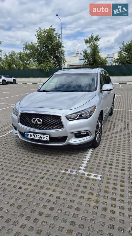 Infiniti Qx60 (2016)