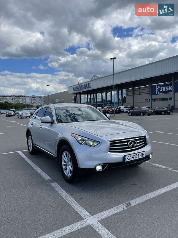 Infiniti Qx70 (2016)