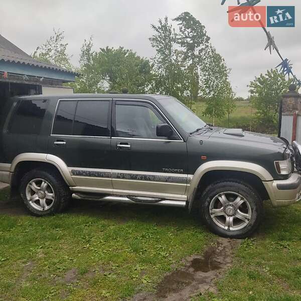 Isuzu Trooper (2000)