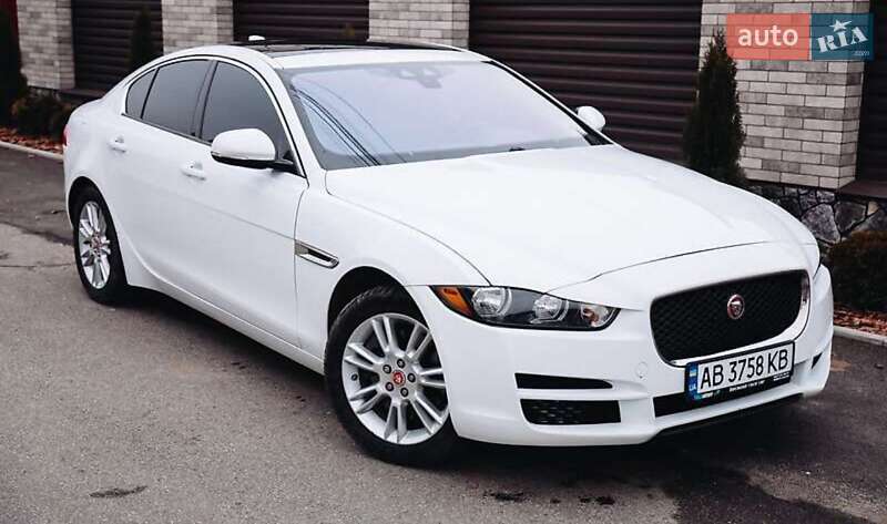 Jaguar Xe (2016)