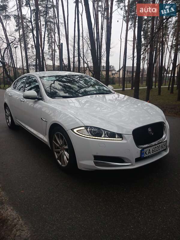 Jaguar Xf (2014)