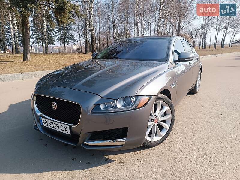Jaguar Xf (2016)