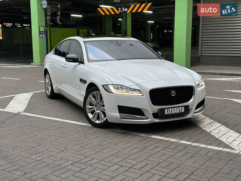 Jaguar Xf (2016)