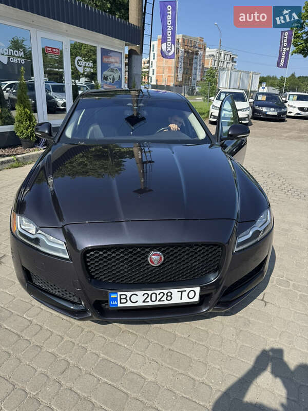 Jaguar Xf (2015)