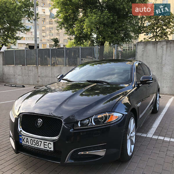 Jaguar Xf (2013)