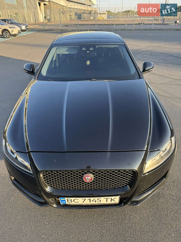 Jaguar Xf (2017)