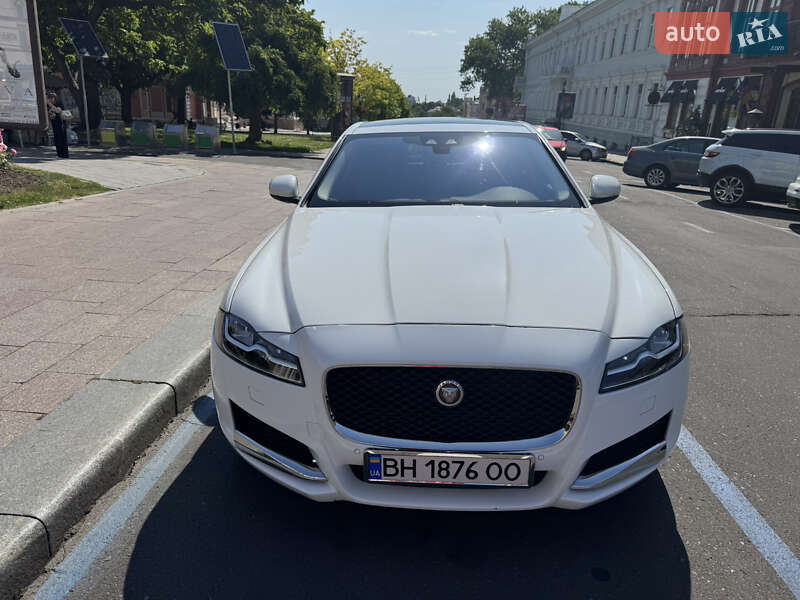 Jaguar Xf (2016)