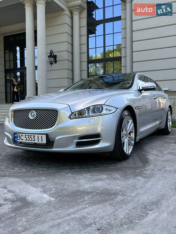 Jaguar Xj (2013)