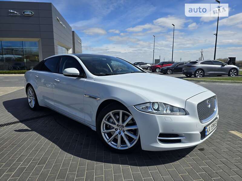 Jaguar Xj (2015)