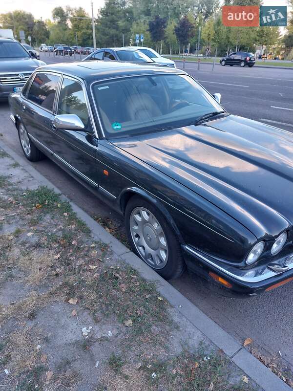 Jaguar Xj (1999)