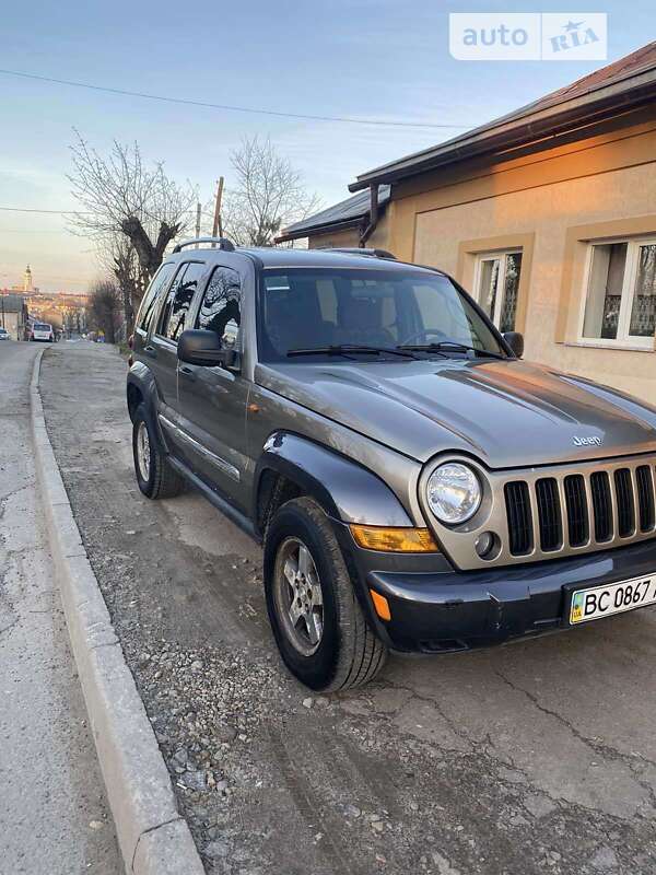 Jeep Cherokee (2006)