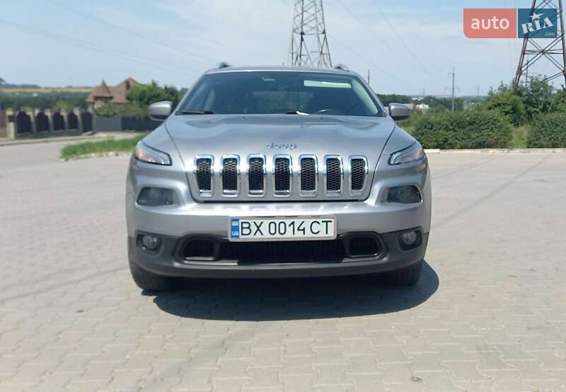 Jeep Cherokee (2015)