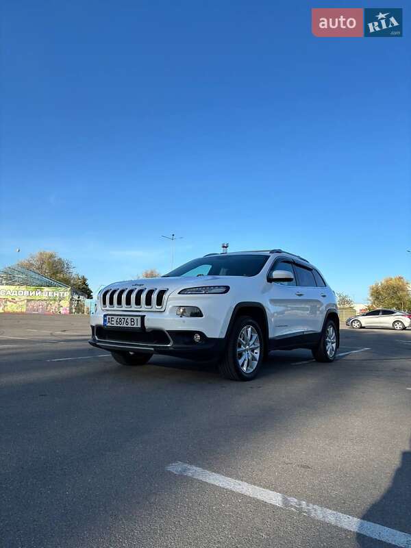 Jeep Cherokee (2015)