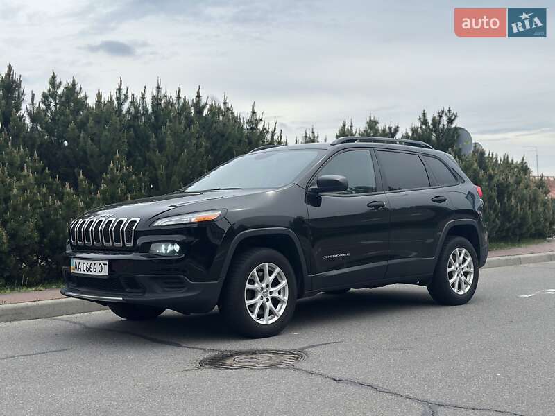 Jeep Cherokee (2016)