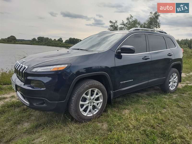 Jeep Cherokee (2015)
