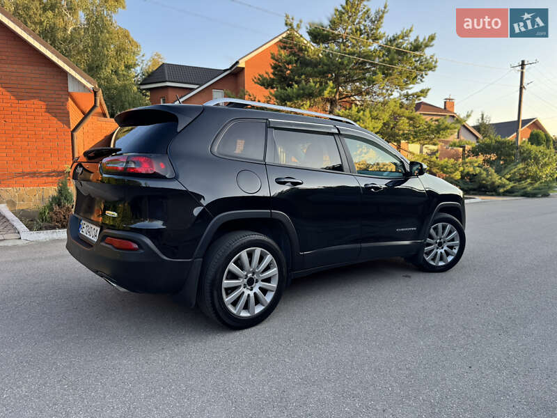 Jeep Cherokee (2015)