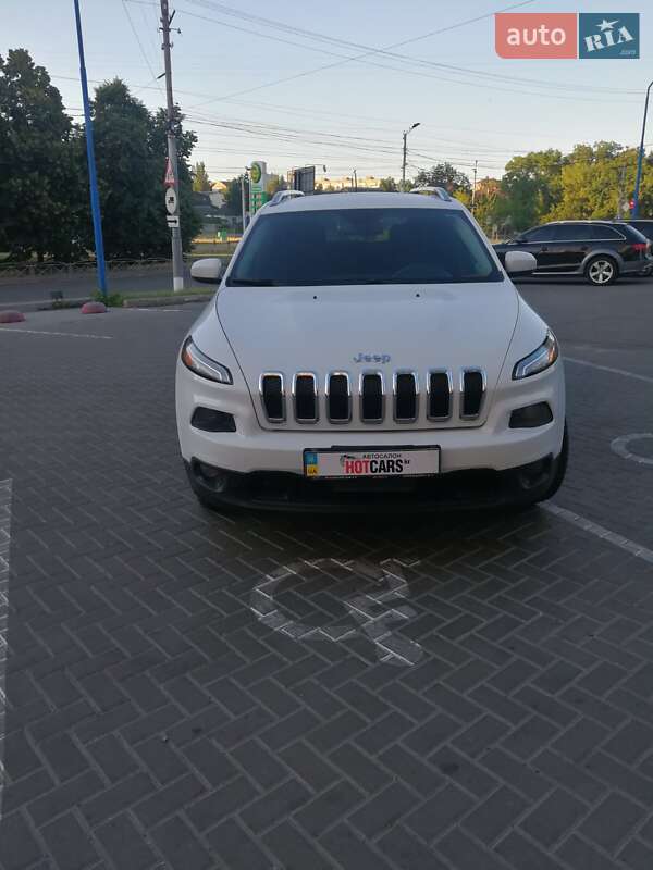 Jeep Cherokee (2015)