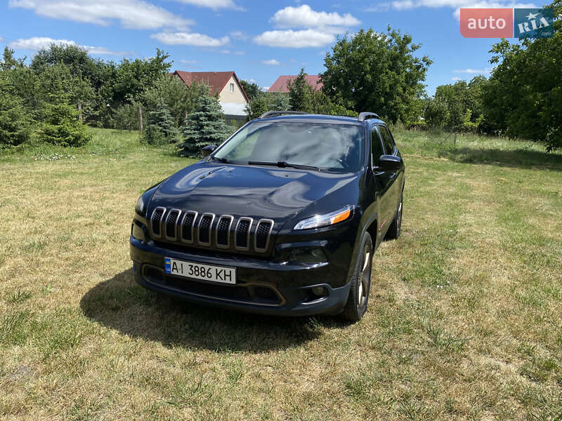 Jeep Cherokee (2016)