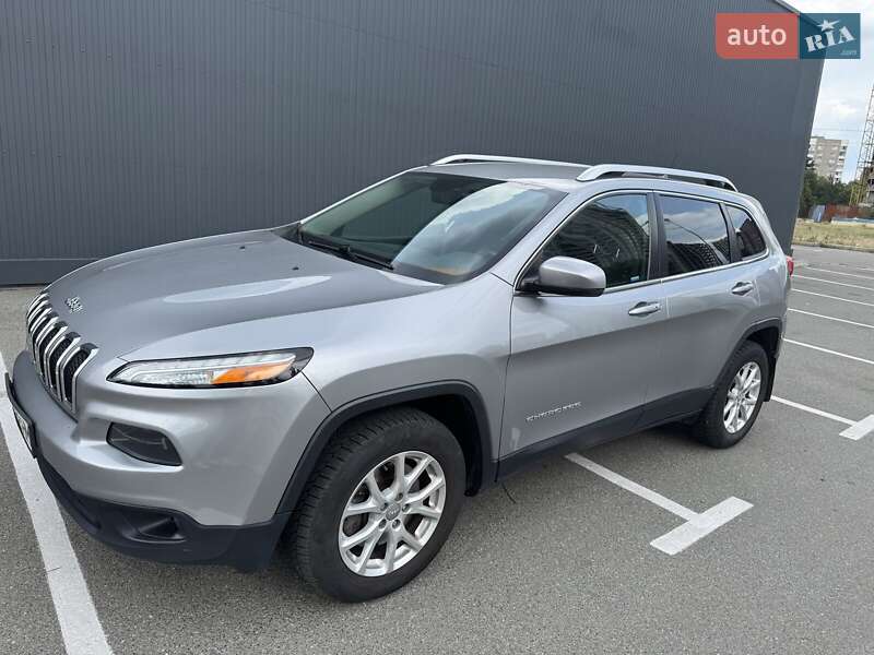 Jeep Cherokee (2015)