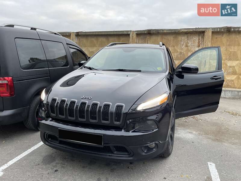 Jeep Cherokee (2016)