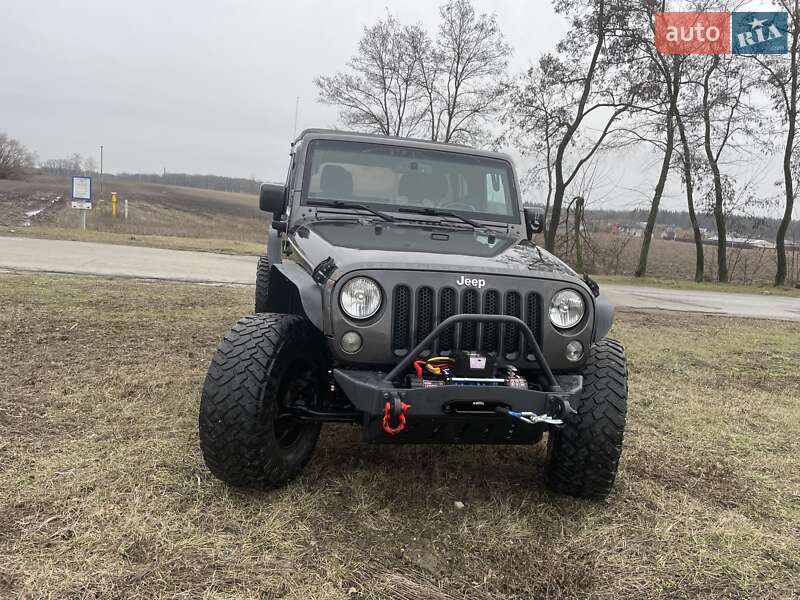 Jeep Wrangler (2016)