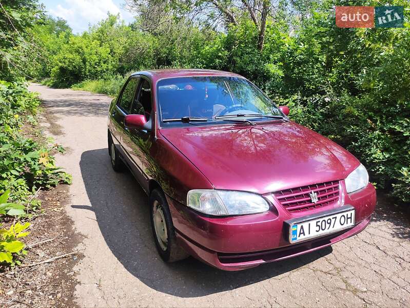 Kia Avella (1997)