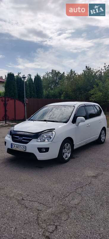 Kia Carens (2010)