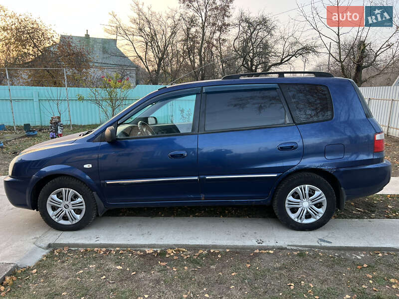 Kia Carens (2003)