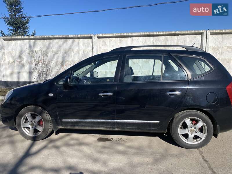 Kia Carens (2008)