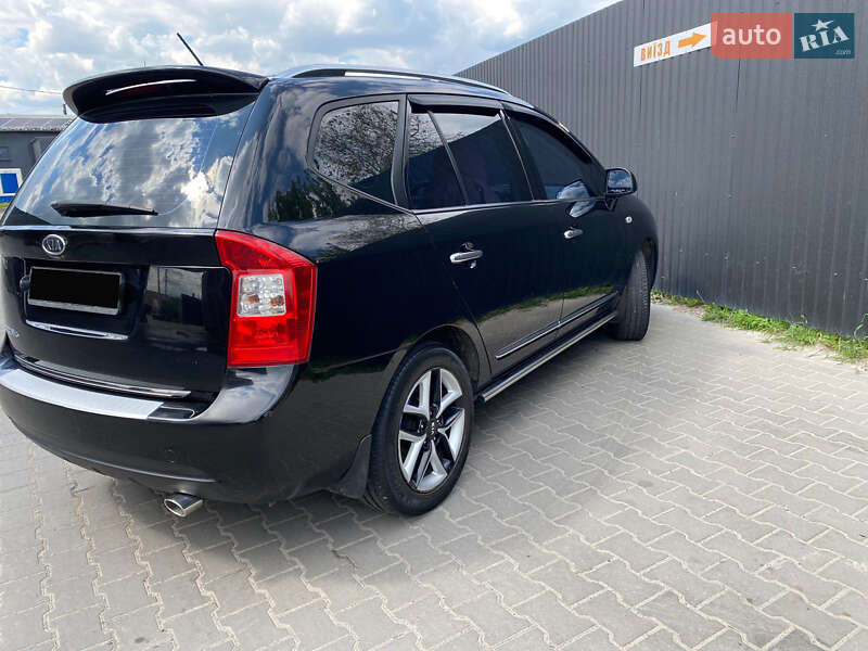 Kia Carens (2008)