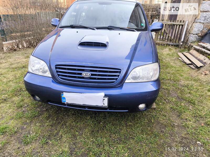 Kia Carnival (2002)