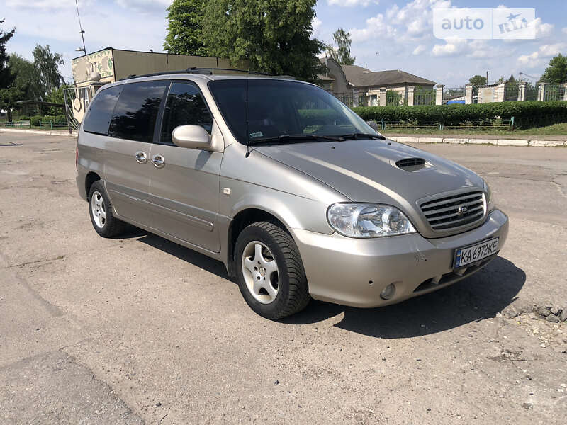 Kia Carnival (2002)