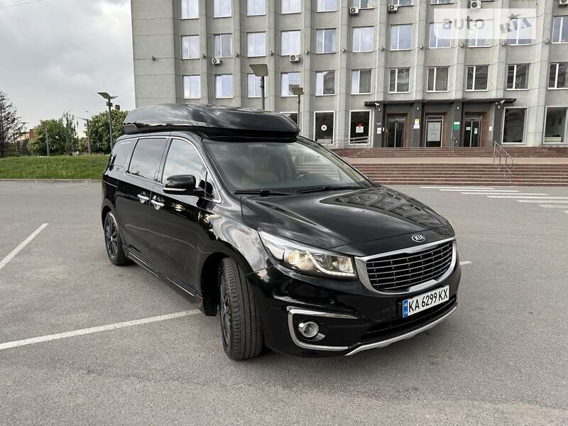 Kia Carnival (2017)