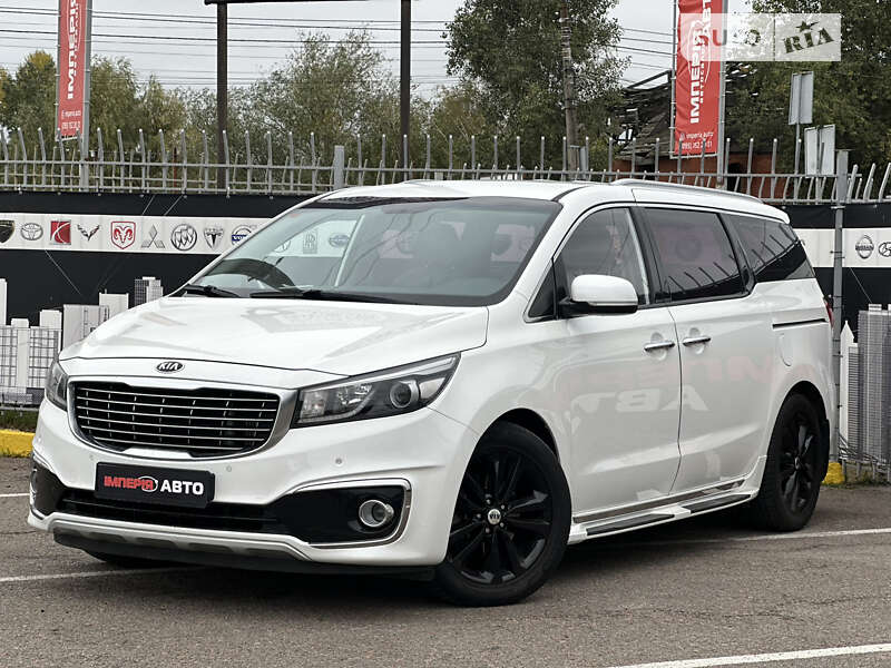 Kia Carnival (2016)